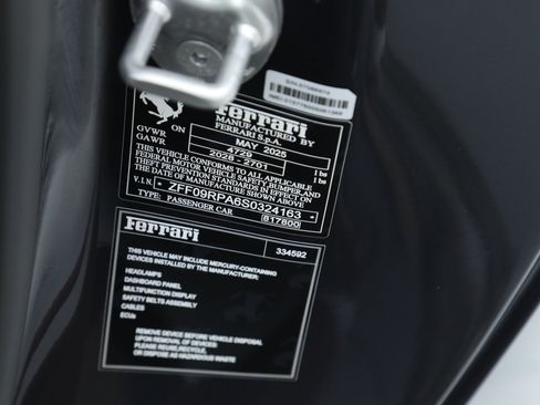 Certified 2025 Ferrari Roma Spider RWD image 44