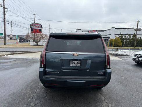 Used 2020 Cadillac Escalade Luxury image 6