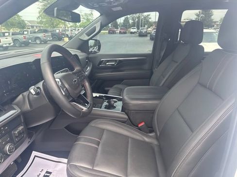 Used 2026 Chevrolet Tahoe RST w/ RST Capability Package AWD/4WD image 8