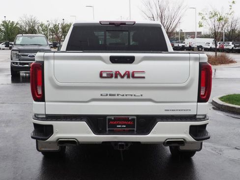 Used 2022 GMC Sierra 1500 Denali w/ Denali Reserve Package AWD/4WD image 5