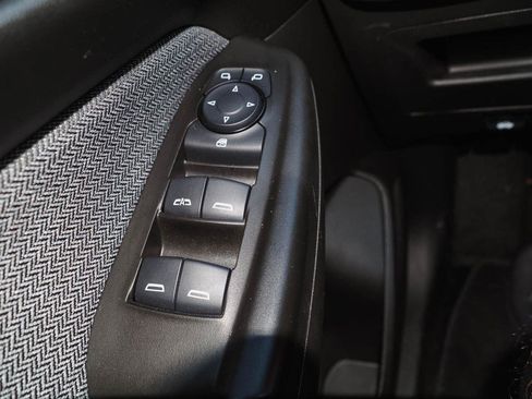 Used 2025 Chevrolet TrailBlazer LT w/ LT Cold Weather Package FWD image 24