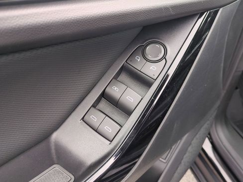 Used 2026 Chevrolet Equinox LT w/ Convenience Package II image 24