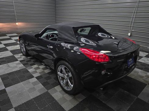Used 2008 Pontiac Solstice GXP w/ Premium Package RWD image 11