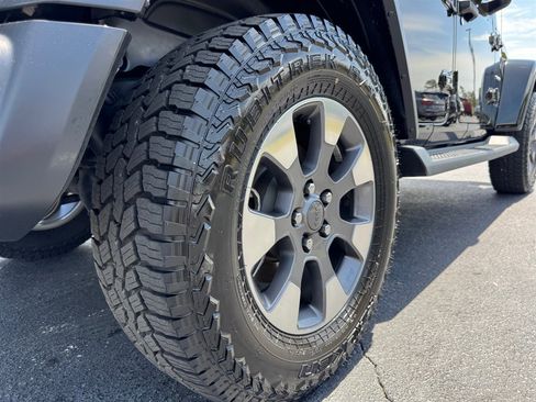 Used 2020 Jeep Wrangler Unlimited Sahara AWD/4WD image 10