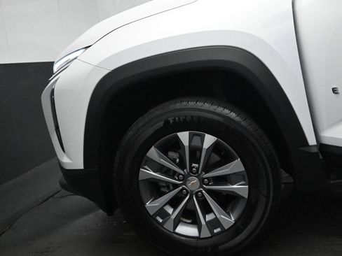 Certified 2026 Chevrolet Equinox LT FWD image 20