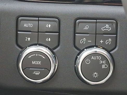 New 2026 GMC Sierra 1500 SLE AWD/4WD image 21