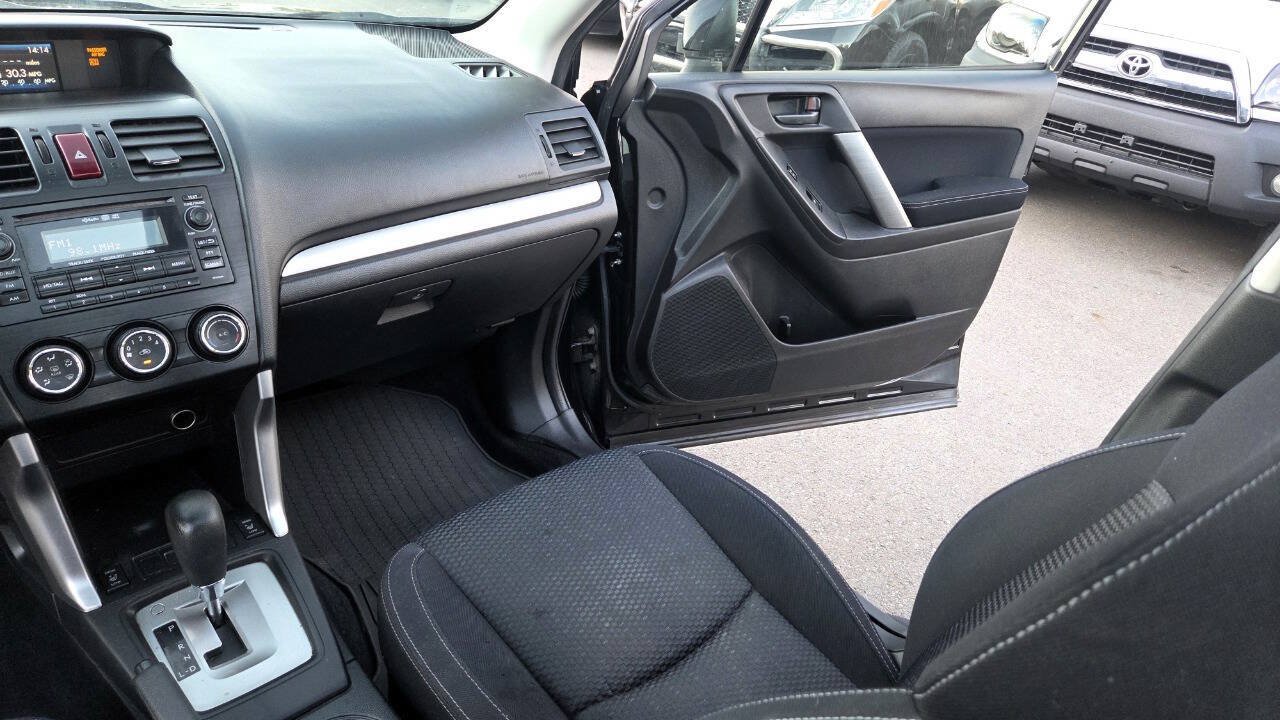 Used 2014 Subaru Forester 2.5i Premium w/ All-Weather Package AWD/4WD image 33
