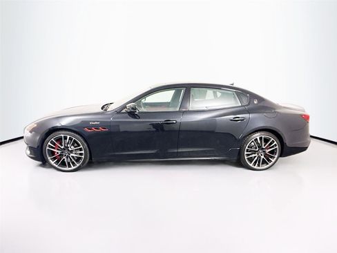 Used 2021 Maserati Quattroporte Trofeo image 27
