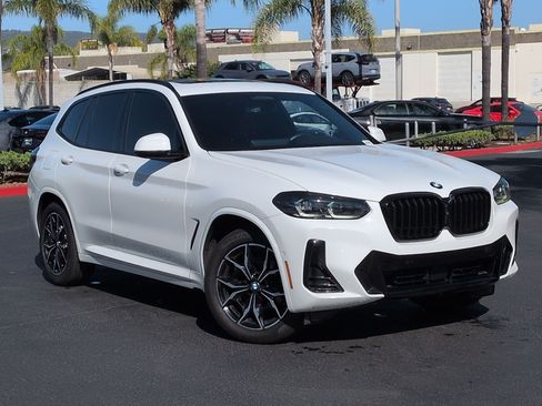 Used 2024 BMW X3 xDrive30i w/ Premium Package AWD/4WD image 2