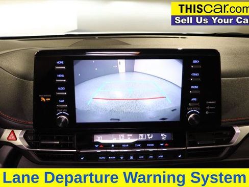 Used 2023 Toyota Sienna XSE FWD image 23