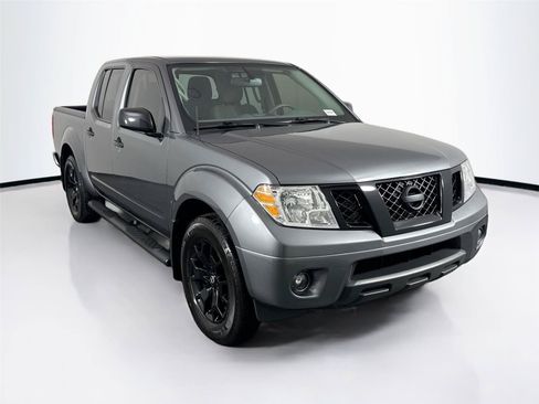 Used 2020 Nissan Frontier SV w/ Midnight Edition Floor Mats RWD image 8