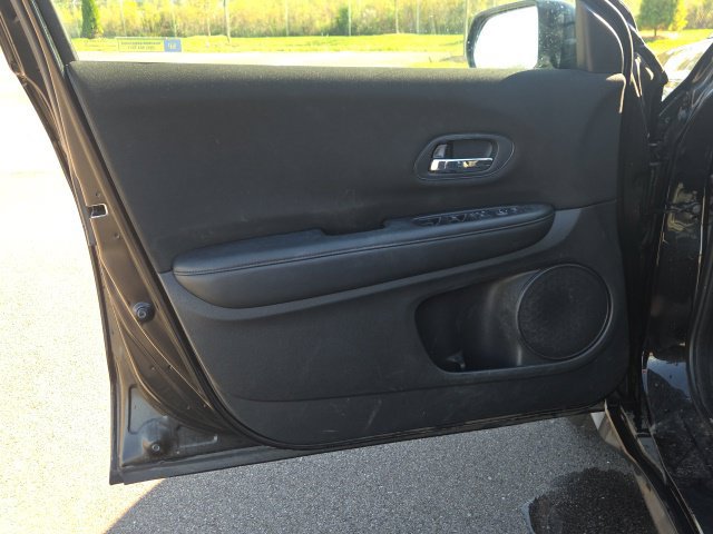 Used 2018 Honda HR-V LX image 16