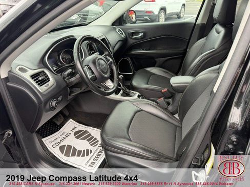 Used 2019 Jeep Compass Latitude w/ Popular Equipment Group AWD/4WD image 10