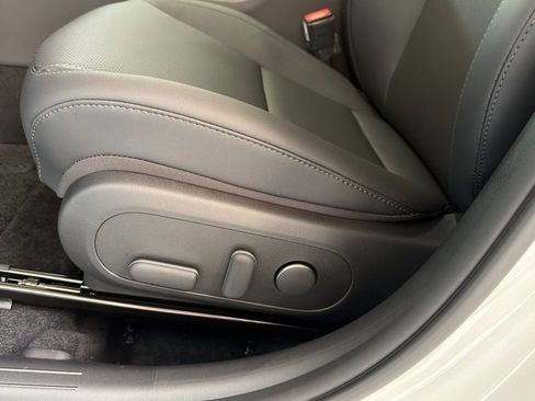 New 2026 Hyundai Kona SEL Premium AWD/4WD image 13