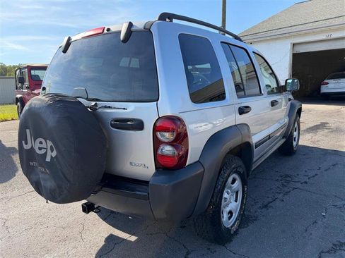 Used 2007 Jeep Liberty Sport AWD/4WD image 6