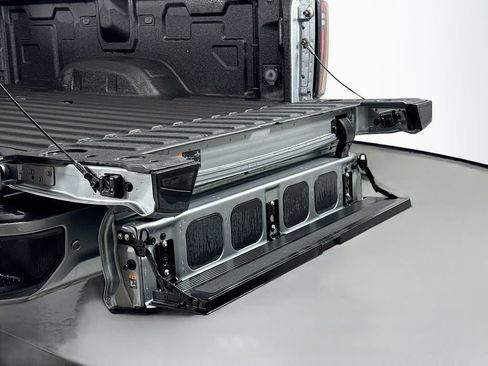 Used 2024 GMC Sierra 3500 AT4 w/ Technology Package AWD/4WD image 29