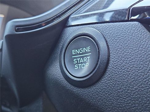 Used 2023 Ford Escape ST-Line Select AWD/4WD image 5