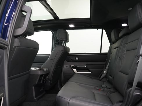 Used 2025 Toyota Sequoia Limited w/ Tow Technology Package AWD/4WD image 20