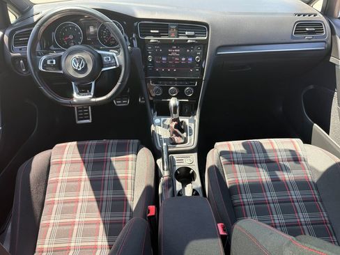 Used 2018 Volkswagen GTI SE FWD image 22