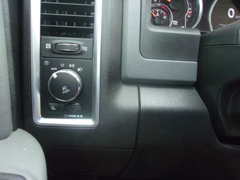 Used 2019 RAM 1500 Warlock AWD/4WD image 20