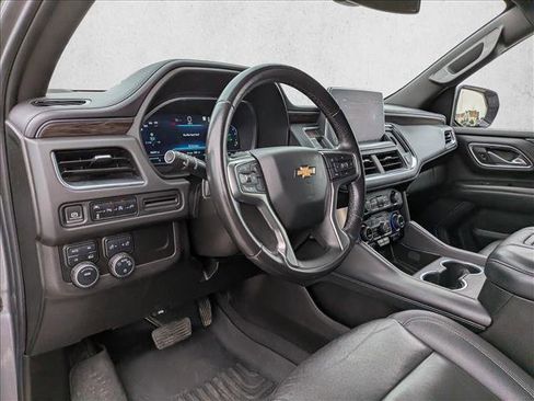 Used 2022 Chevrolet Suburban LT AWD/4WD image 10