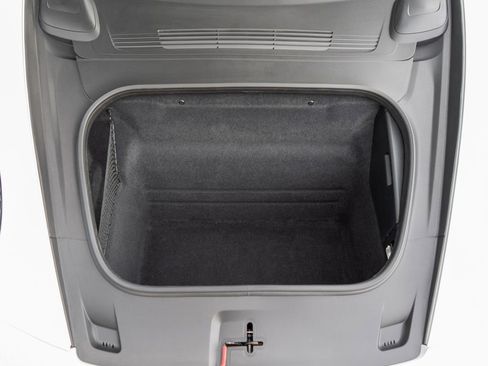 Used 2023 Porsche 911 Cabriolet image 34