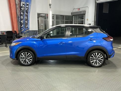 Used 2023 Nissan Kicks SV image 31