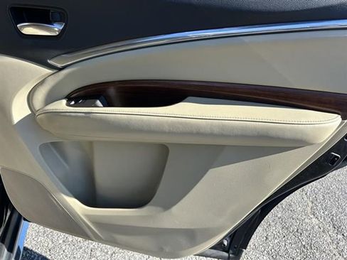 Used 2023 Acura MDX SH-AWD w/ Advance Package image 22