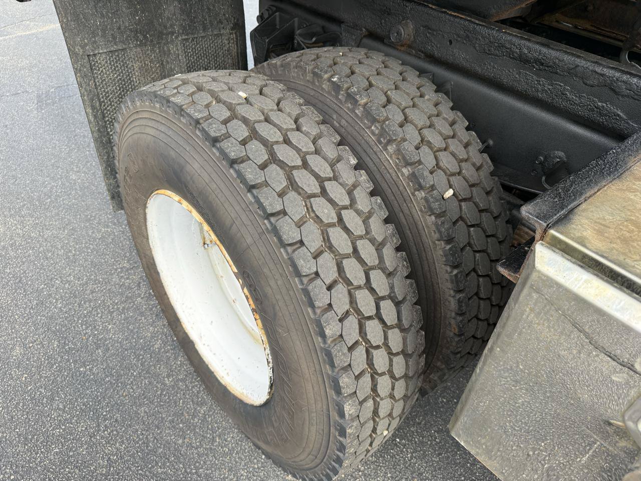 Used 2019 Ford F650 2WD Regular Cab Super Duty image 24