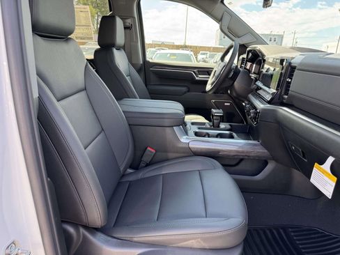 New 2026 Chevrolet Silverado 1500 LTZ w/ LTZ Premium Package AWD/4WD image 28