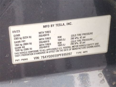 Used 2023 Tesla Model Y Long Range image 38