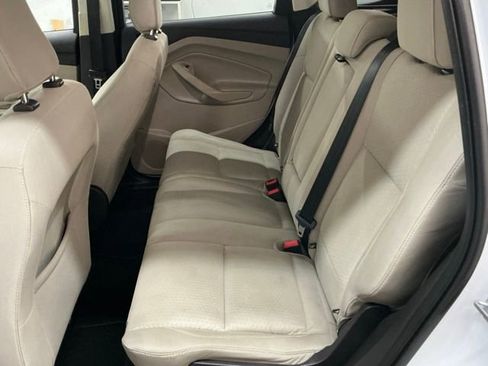 Used 2019 Ford Escape SE image 13