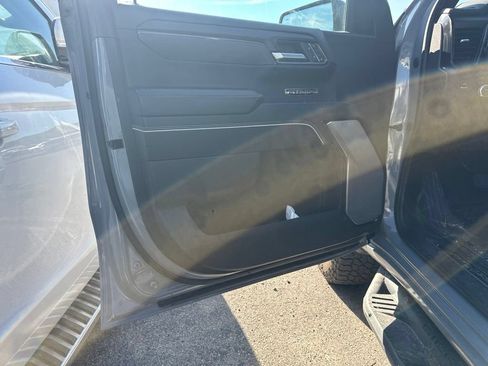 Used 2024 GMC Sierra 1500 AT4X AWD/4WD image 17