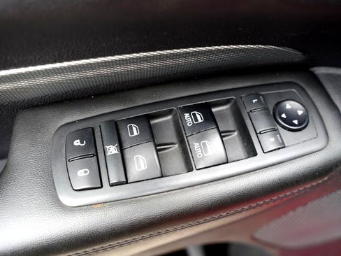 Used 2018 Dodge Durango GT image 31