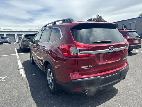 Used 2025 Subaru Ascent Premium AWD/4WD image 7