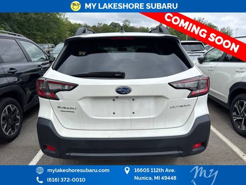 Used 2025 Subaru Outback Premium AWD/4WD image 5