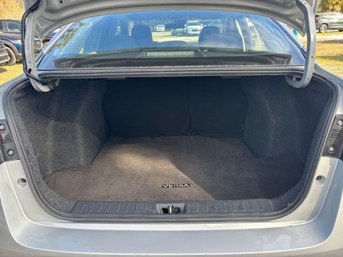 Used 2025 Nissan Versa SV image 31