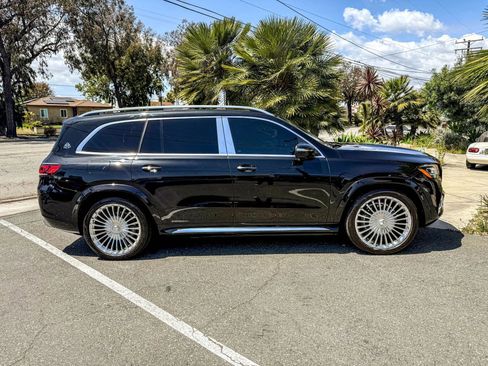 Used 2022 Mercedes-Benz Maybach GLS 600 4MATIC image 16