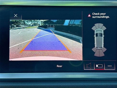 Used 2019 Audi Q3 2.0T Premium image 13