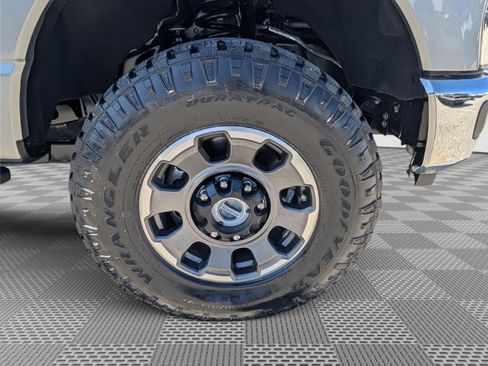 Used 2023 Ford F250 Lariat w/ Tremor Off-Road Package AWD/4WD image 9