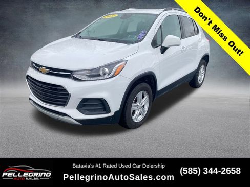Used 2022 Chevrolet Trax LT w/ Driver Confidence Package image 1