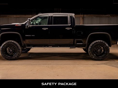 Used 2025 Chevrolet Silverado 2500 LTZ w/ LTZ Convenience Package image 6