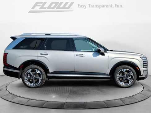 Certified 2026 Hyundai Palisade Limited FWD image 8