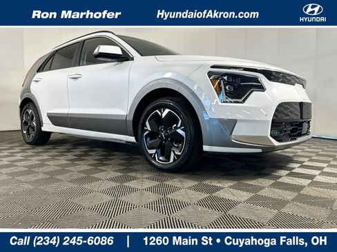 Used 2024 Kia Niro Wave w/ Wave Preserve Package FWD image 1