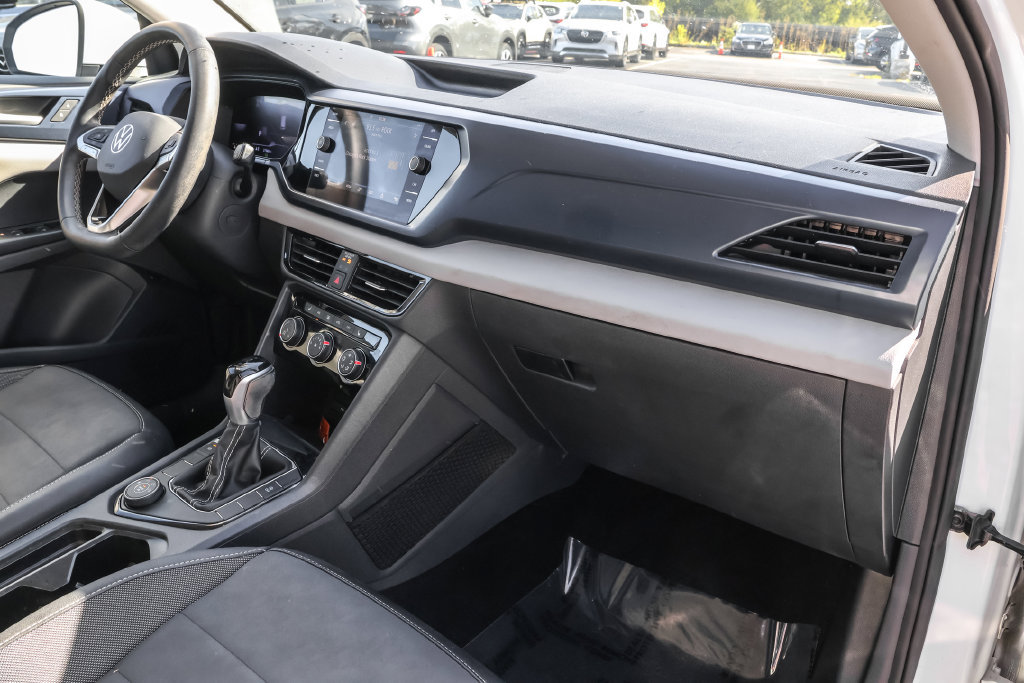 Used 2023 Volkswagen Taos SE w/ Panoramic Sunroof Package AWD/4WD image 35