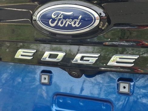 Certified 2024 Ford Edge Titanium AWD/4WD image 37