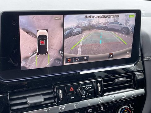 New 2026 Nissan Pathfinder Platinum w/ Lighting Package AWD/4WD image 28