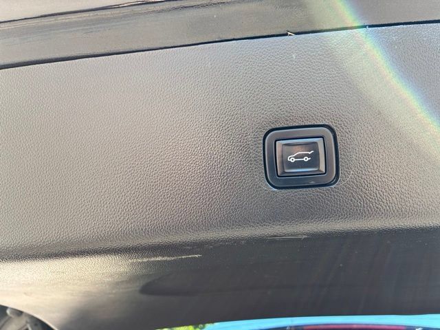Used 2022 Chevrolet Traverse LT AWD/4WD image 13