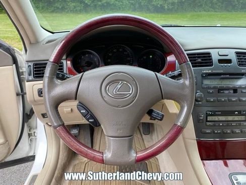 Used 2002 Lexus ES 330 FWD image 18