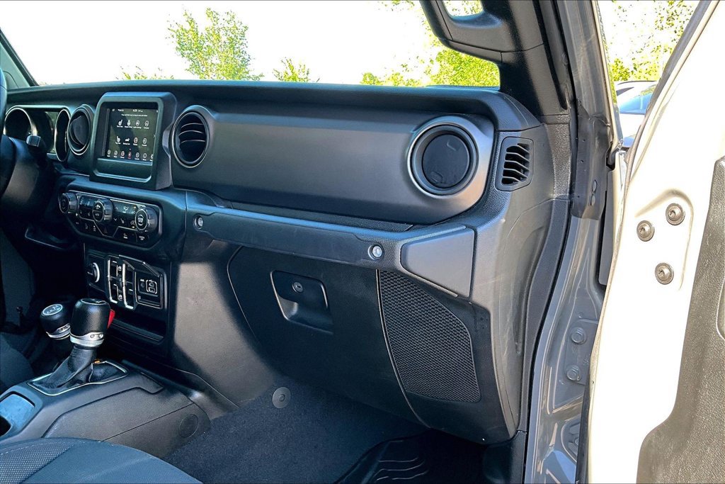 Used 2021 Jeep Gladiator Sport AWD/4WD image 19